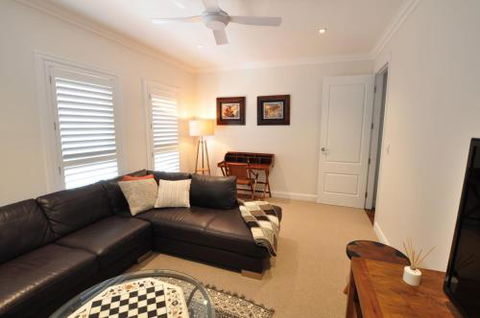 A Home Like Few Others - Whitsundays Accommodation 5