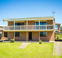Williams Wonder Large Beach House - Whitsundays Accommodation