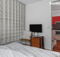 Heart of Sandringham Apartment by Ready Set Host - Whitsundays Accommodation