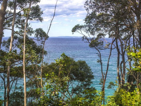 Blissful Bannister Retreat - Whitsundays Accommodation 4