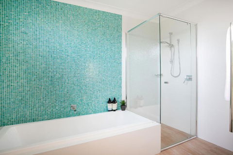 Surfers Beach House - Whitsundays Accommodation 3