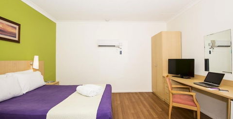 Hedland Hotel - Whitsundays Accommodation 4