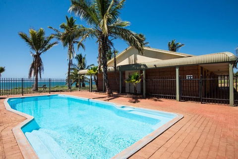 Hedland Hotel - Whitsundays Accommodation 0