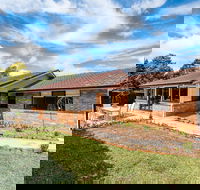 Hedge House- luxury space style location - Whitsundays Accommodation