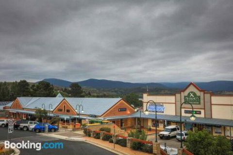 2 Lakeview Plaza - Whitsundays Accommodation 2