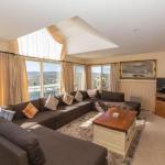 Torino 7 - Whitsundays Accommodation 0