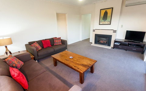 Point Lonsdale Holiday Apartments - Whitsundays Accommodation 4