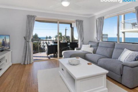 Unit 3 Emerald Shores Shipping Lane Views! - Whitsundays Accommodation 2