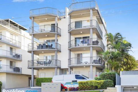 Unit 3 Emerald Shores Shipping Lane Views! - Whitsundays Accommodation 1