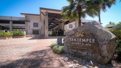 Sea Temple Port Douglas Swim Out Two Bathrooms Direct Pool Access - Whitsundays Accommodation 2