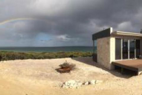 DEstrees Bay Beach House - Whitsundays Accommodation 1