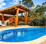Redwood Oasis - Whitsundays Accommodation
