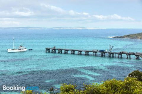 Honeyeaters Hideaway In Vivonne Bay - Whitsundays Accommodation 3