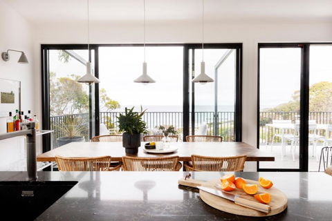 Months & Seasons Momentary Escapes Beach House - Whitsundays Accommodation 4