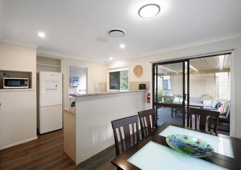 Convenient Location Close To Tuggerah Lake - Whitsundays Accommodation 2