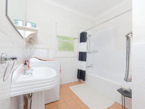 Redwood Cottage Burradoo Getaway Southern Highlands 4pm Check Out Sunday - Whitsundays Accommodation 3