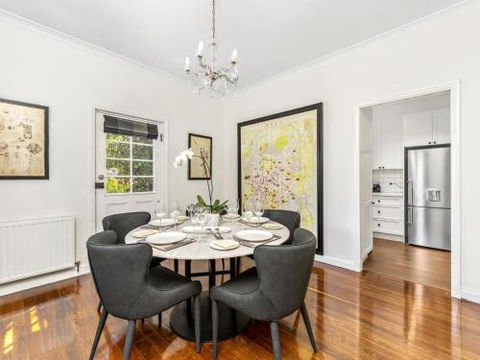 NARRAN Burradoo 4pm Check Out On Sundays - Whitsundays Accommodation 4