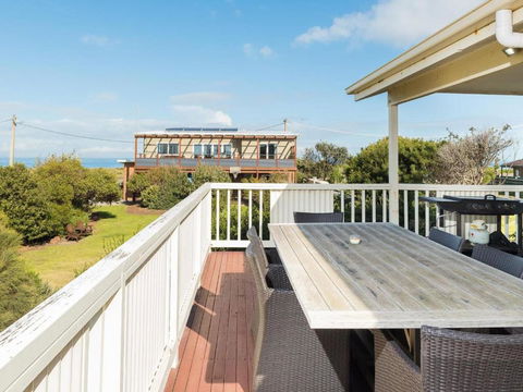 Licence To Chill - Whitsundays Accommodation 6