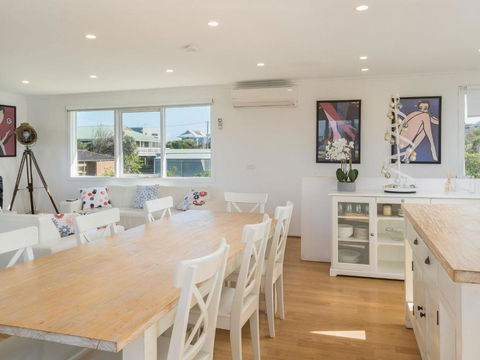 Licence To Chill - Whitsundays Accommodation 4