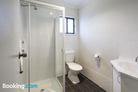 A One One Two At Island Beach - Whitsundays Accommodation 6