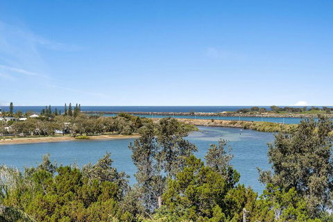 Shawhaven - Whitsundays Accommodation 0