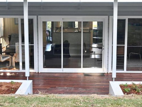 Seagrass Beach House At Hyams 4pm Check Out Sundays - Whitsundays Accommodation 3