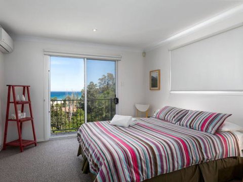 SPINIFEX Gerroa 4pm Check Out Sundays - Whitsundays Accommodation 4