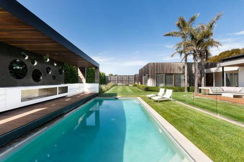 Franklin House - Whitsundays Accommodation 0