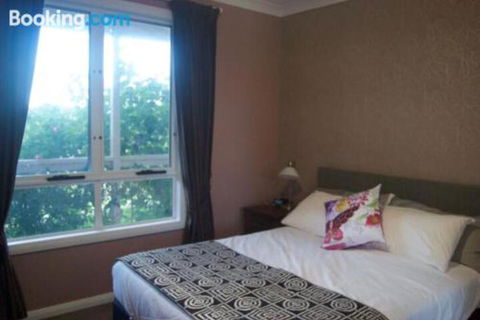 The Old Picnic Ground At Ironstone B & B - Whitsundays Accommodation 3