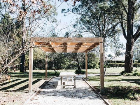 KIRRIEMUIR Burradoo Southern Highlands 4pm Check Out Sunday - Whitsundays Accommodation 3