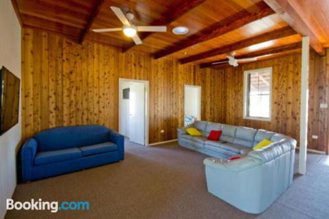 Cottage On River - Whitsundays Accommodation 3