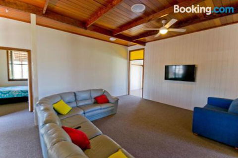 Cottage On River - Whitsundays Accommodation 1