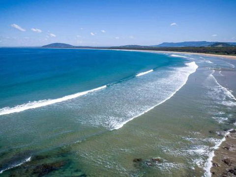 CARMELONE Gerroa 4pm Check Out On Sundays - Whitsundays Accommodation 3