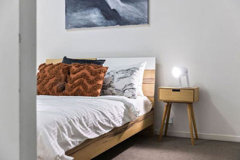 A Modern & Cozy Studio Next To Darling Harbour - Whitsundays Accommodation 5
