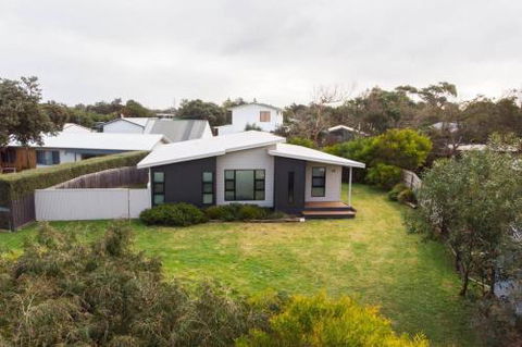 34 Ash Avenue Sandy Point - Whitsundays Accommodation 6