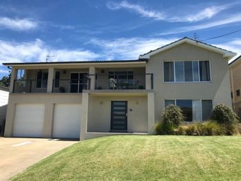 Ocean House At Mollymook - Whitsundays Accommodation 0