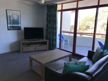 FATHOMS 19 - Whitsundays Accommodation 0