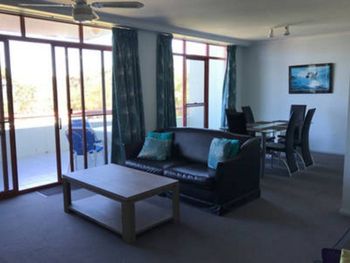 FATHOMS 19 - Whitsundays Accommodation 6