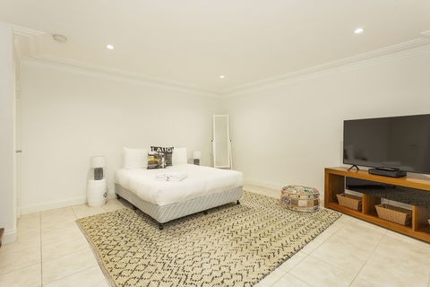 Cottesloe Waters Apartment - Whitsundays Accommodation 2