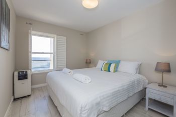 Cottesloe Azura Apartment - Whitsundays Accommodation 2