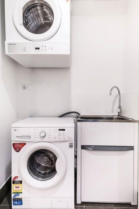 F03-darling Harbour 1 BDR APT - Whitsundays Accommodation 5