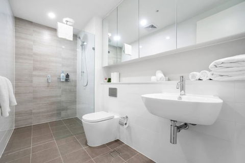 F03-darling Harbour 1 BDR APT - Whitsundays Accommodation 3