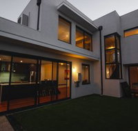 South Beach Pool Home - Whitsundays Accommodation