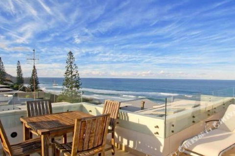 R & W Noosa Holidays 19 The Esplanade - Whitsundays Accommodation 6