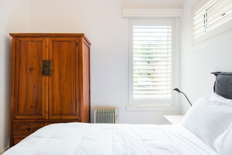 The Double Bay Executive Apartment - Whitsundays Accommodation 5