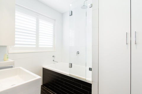 The Double Bay Executive Apartment - Whitsundays Accommodation 0