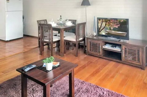 Home Near Shops & Beach - Whitsundays Accommodation 6