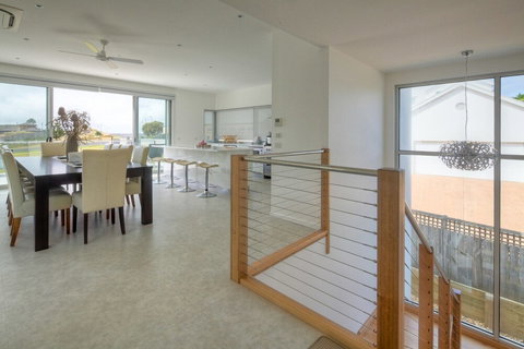 Villa Moyne - Whitsundays Accommodation 6