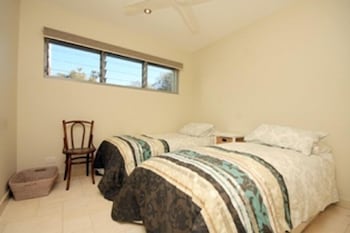 Lorikeet 2 - Whitsundays Accommodation 1