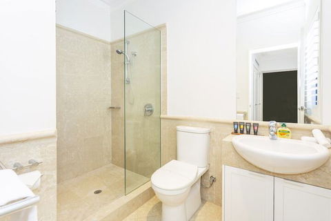 Cottesloe Aqua Retreat - Executive Escapes - Whitsundays Accommodation 2
